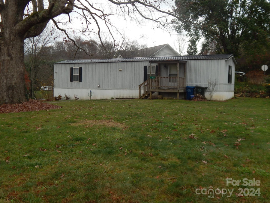 10 Counsel Pl Waynesville, NC 28786