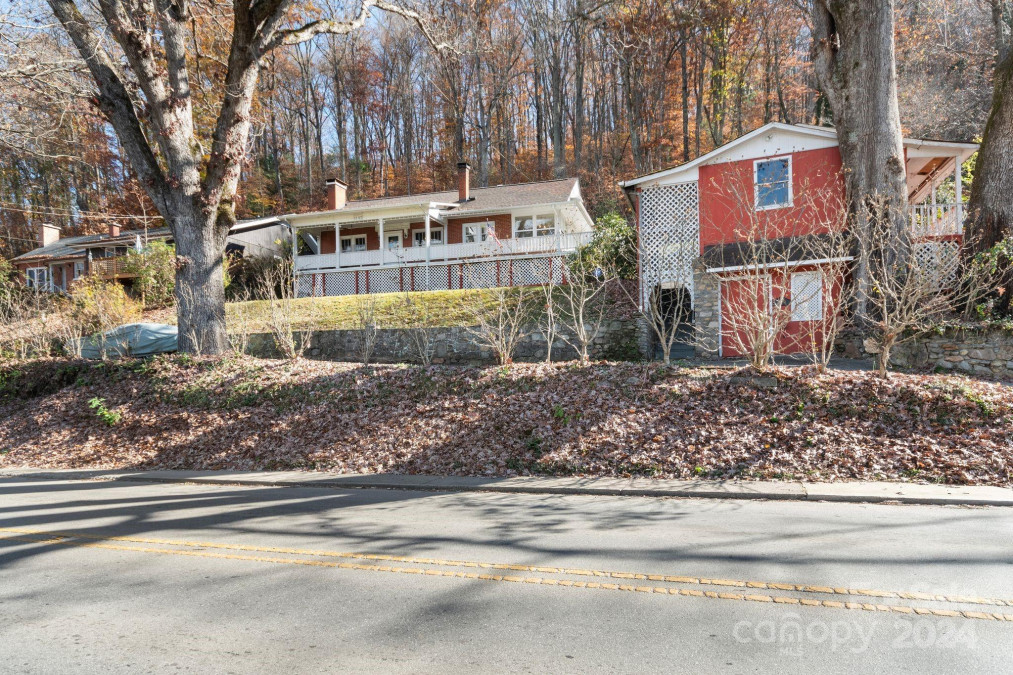 1157 Main St Waynesville, NC 28786