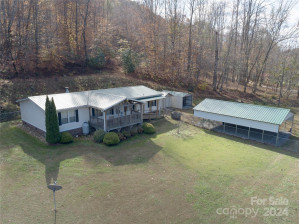 1922 Zacks Fork Rd Lenoir, NC 28645