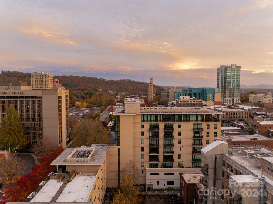 60 Market St Asheville, NC 28801