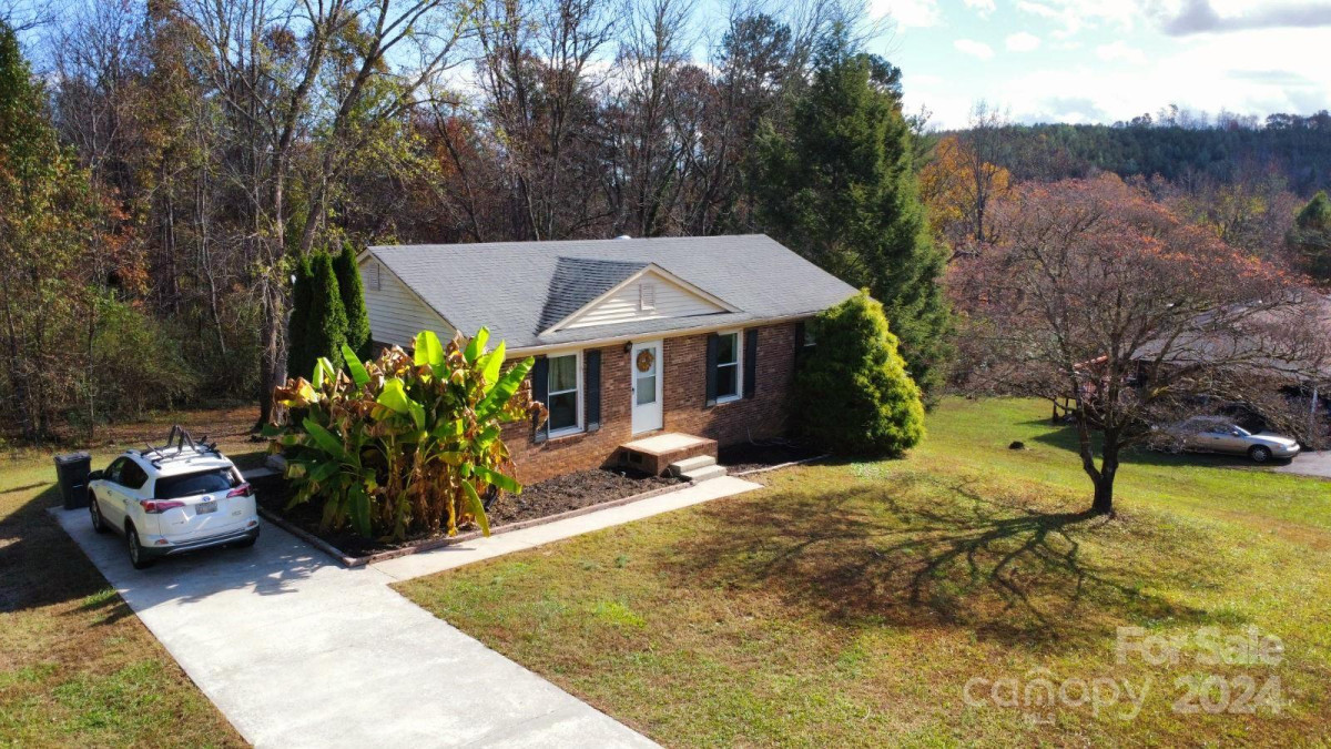 1489 Watermill Rd Morganton, NC 28655