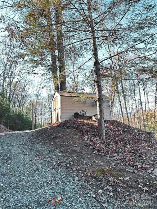 383 Blue Mist Mountain Rd Whittier, NC 28789