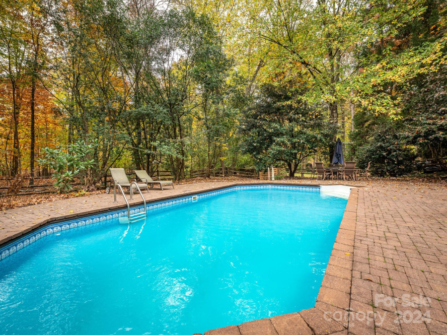 9554 Hunting Ct Matthews, NC 28105