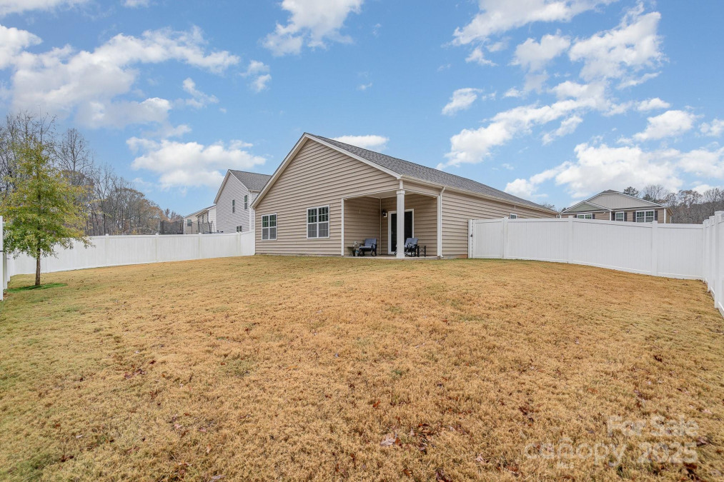 654 Saddlebred Ln Locust, NC 28097