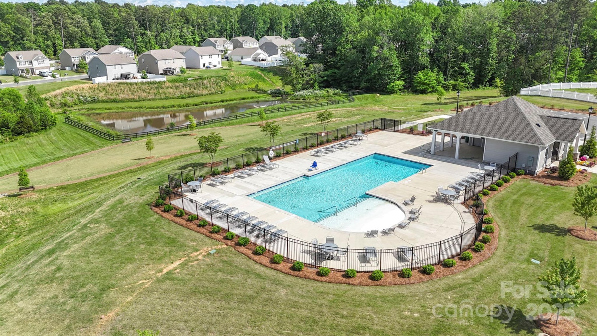 654 Saddlebred Ln Locust, NC 28097