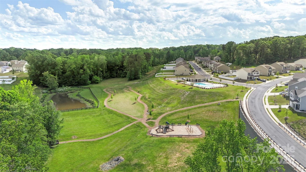 654 Saddlebred Ln Locust, NC 28097