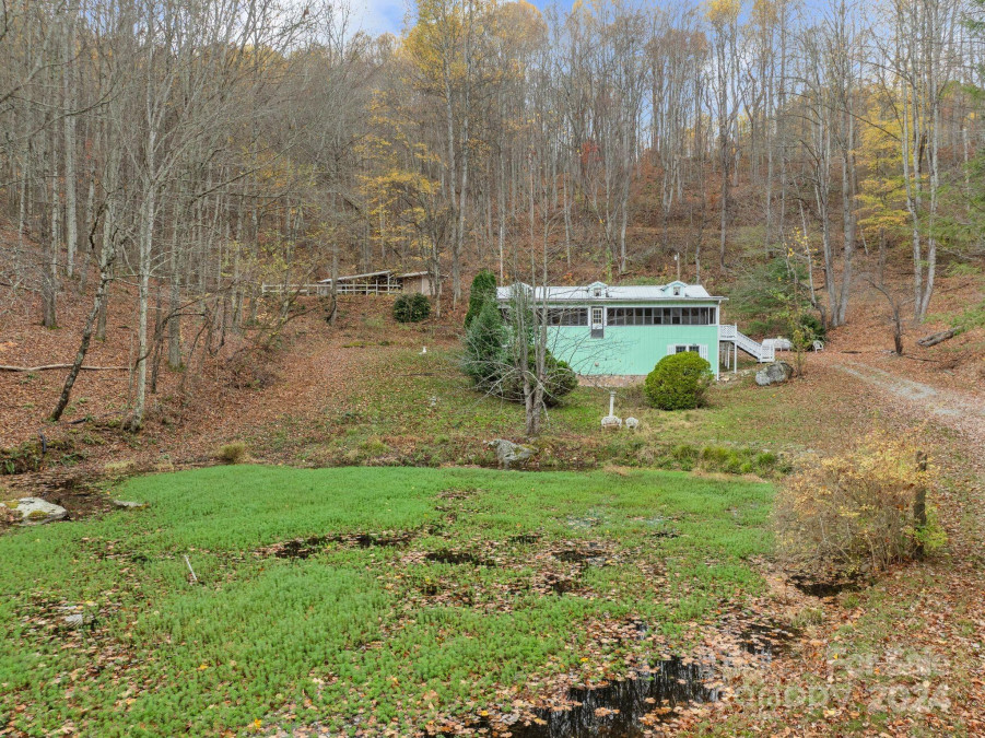 61 Doe Loop Hot Springs, NC 28743