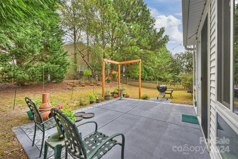 8703 Heron Glen Dr Charlotte, NC 28269