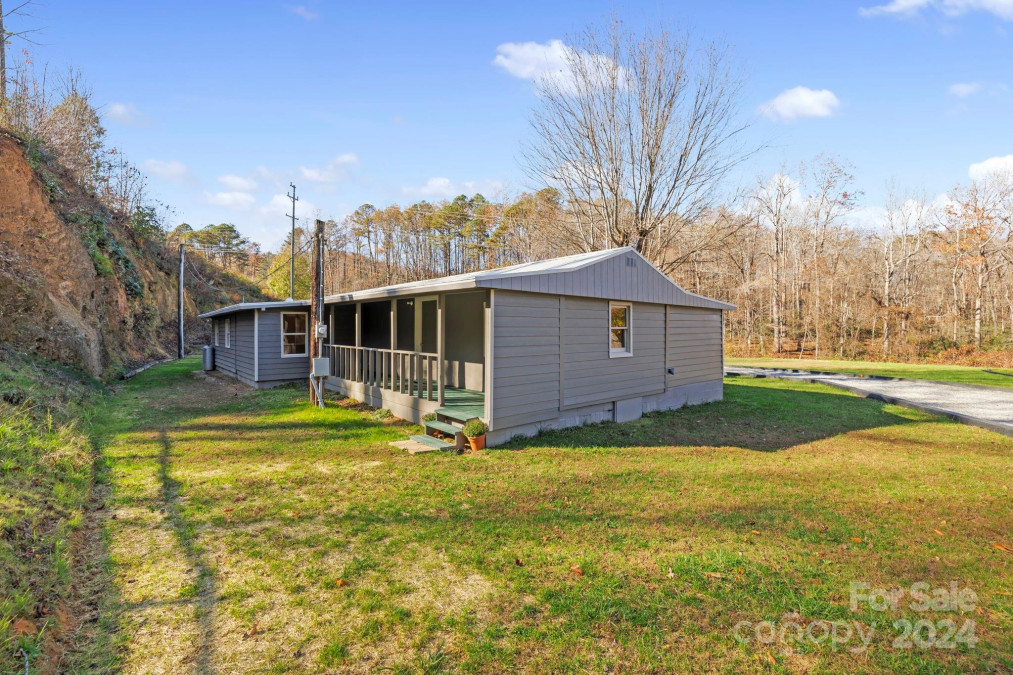 456 Newtown Rd Rosman, NC 28772