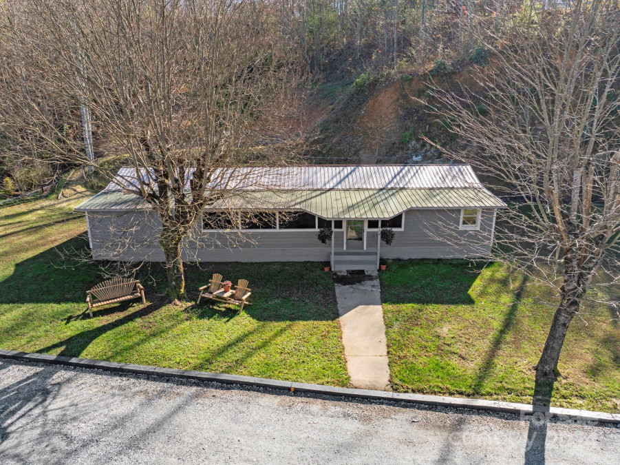 456 Newtown Rd Rosman, NC 28772