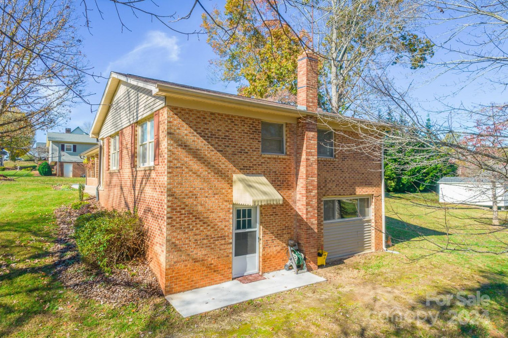 2115 Olde Farm Rd Hudson, NC 28638