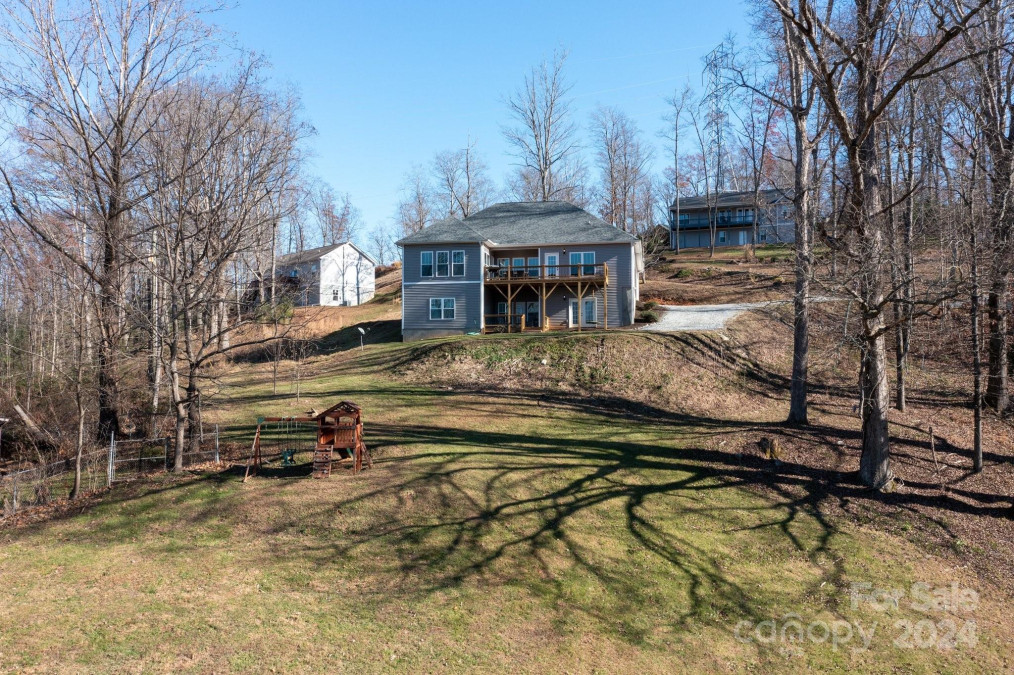 67 Cairens Ridge Dr Mills River, NC 28759