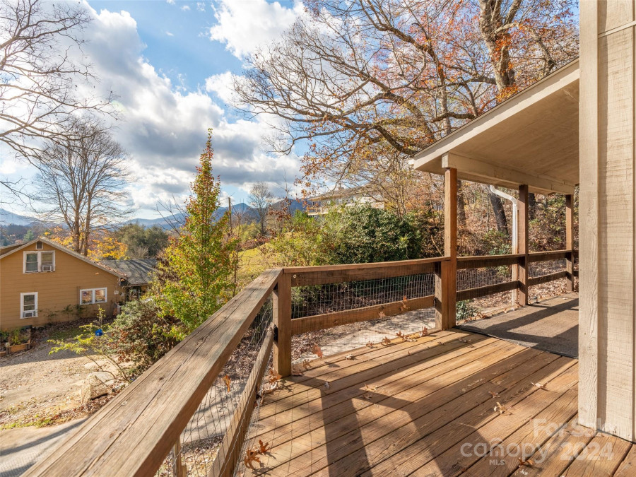 191 Leatherwood Rd Waynesville, NC 28786