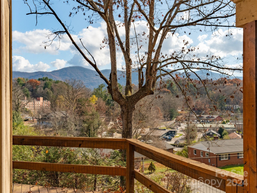 191 Leatherwood Rd Waynesville, NC 28786