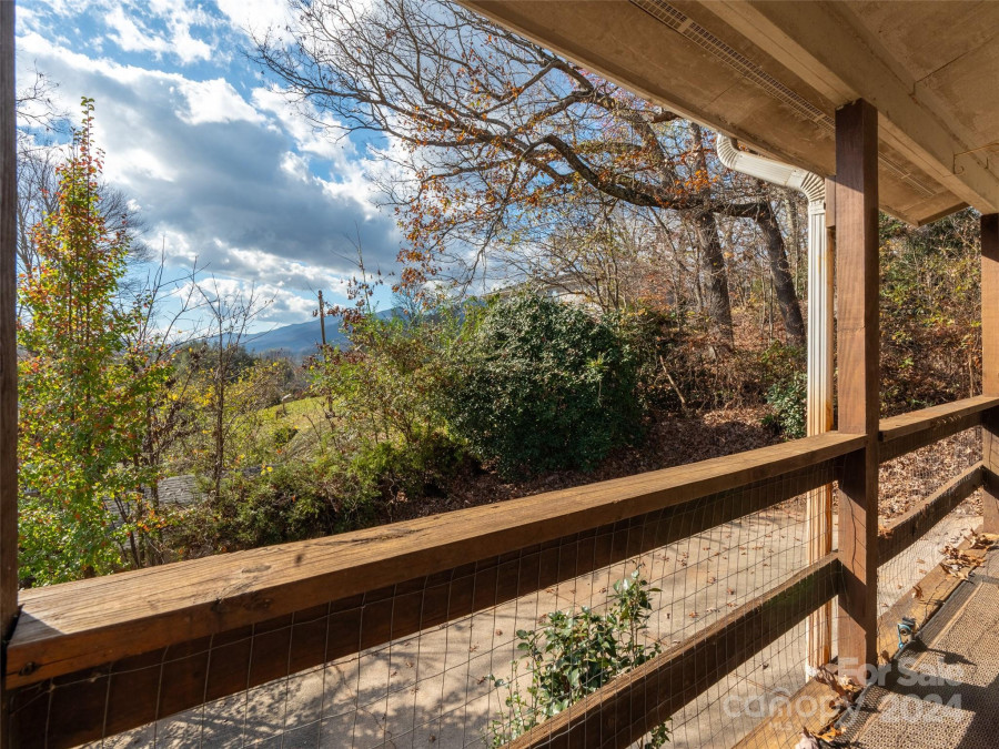 191 Leatherwood Rd Waynesville, NC 28786