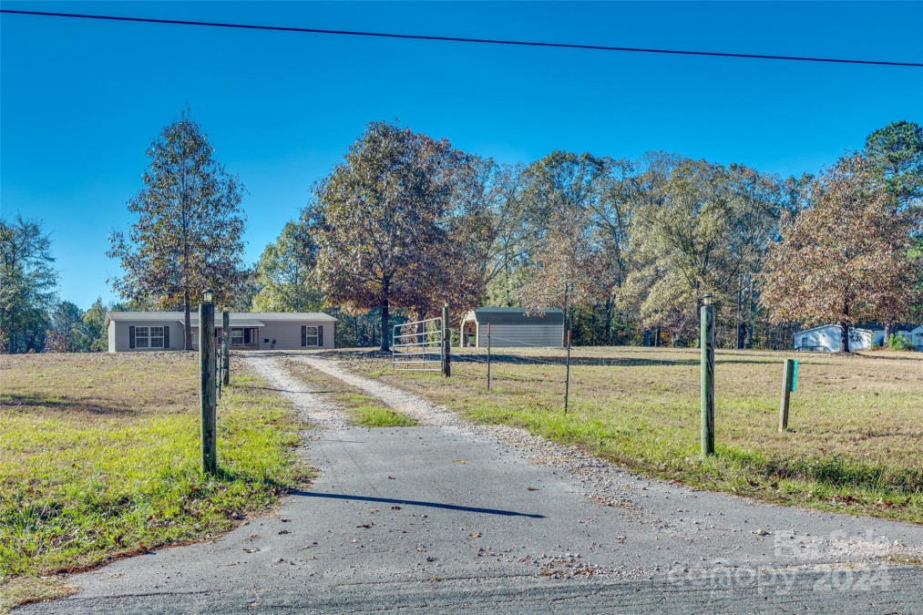 4983 Hunter Rd Richburg, SC 29729