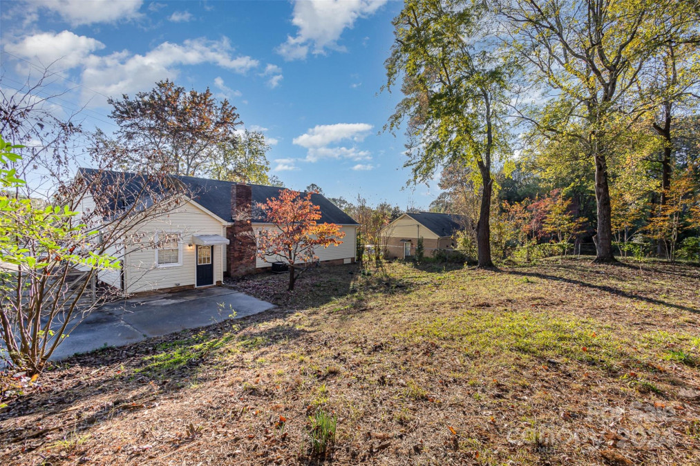 1744 Laurel Ln Gastonia, NC 28054