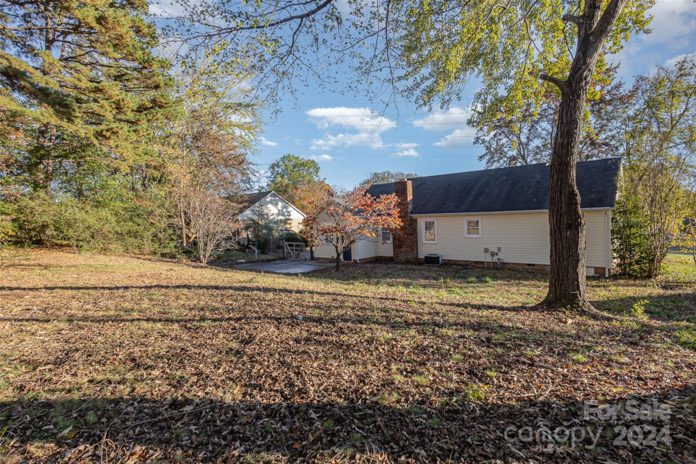 1744 Laurel Ln Gastonia, NC 28054