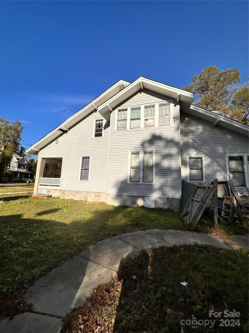 154 End St Chester, SC 29706