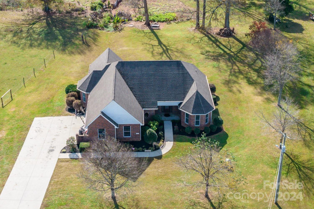 1825 Smyre Farm Rd Newton, NC 28658