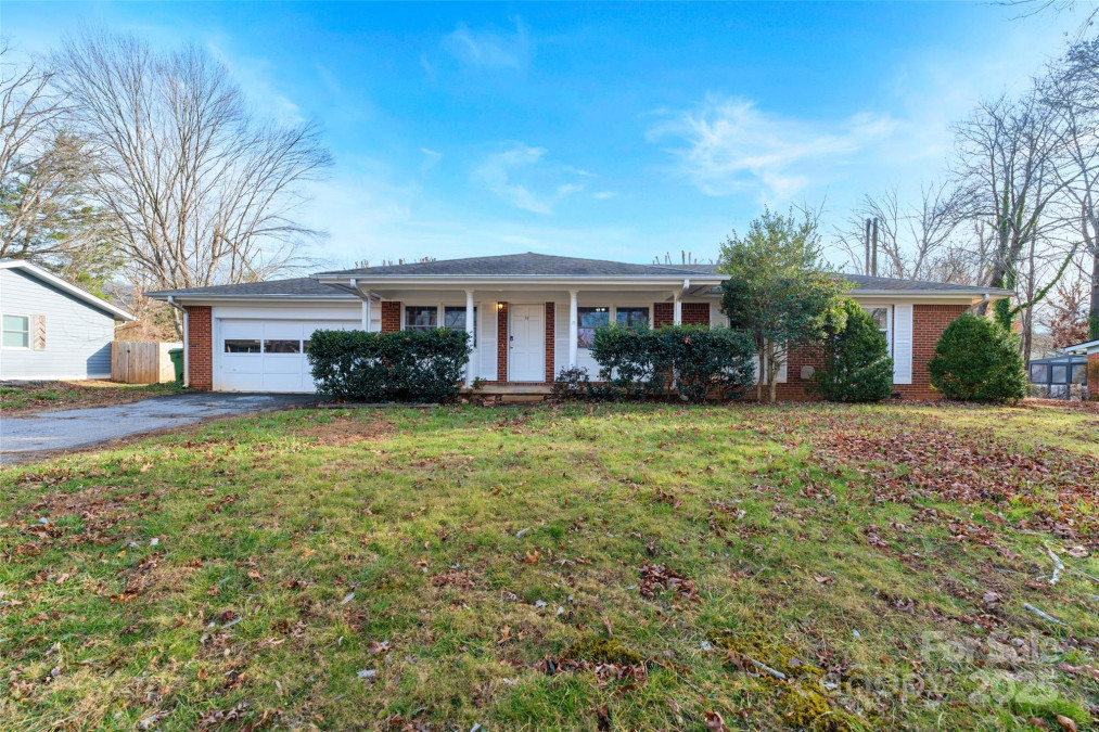 59 Imperial Ct Asheville, NC 28803