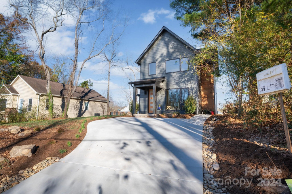 39 Boyd Ave Asheville, NC 28806