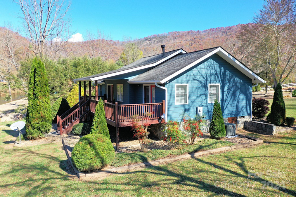 225 Bugle Boy Dr Cullowhee, NC 28723