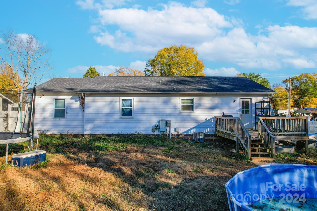 1916 Calvin St Salisbury, NC 28147