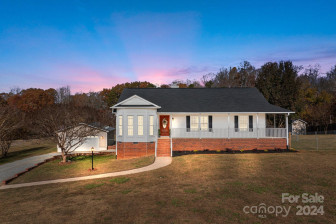 6058 Nc 150 Hw Lexington, NC 27295