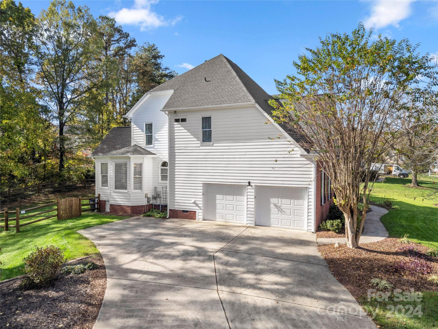 2532 Radrick Ln Charlotte, NC 28262