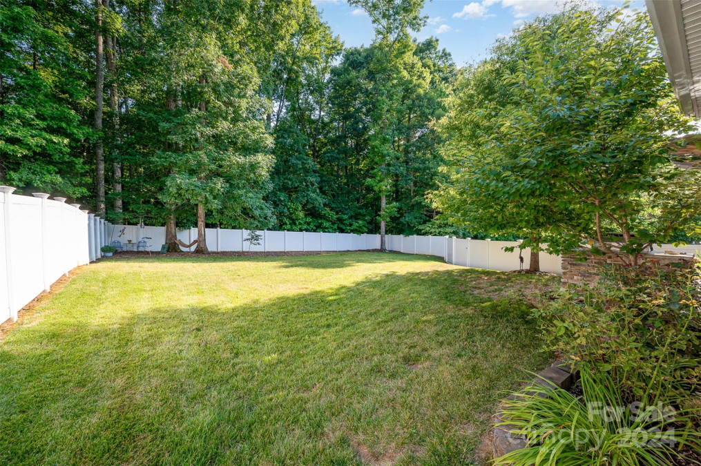 13002 Red Vulcan Ct Charlotte, NC 28213