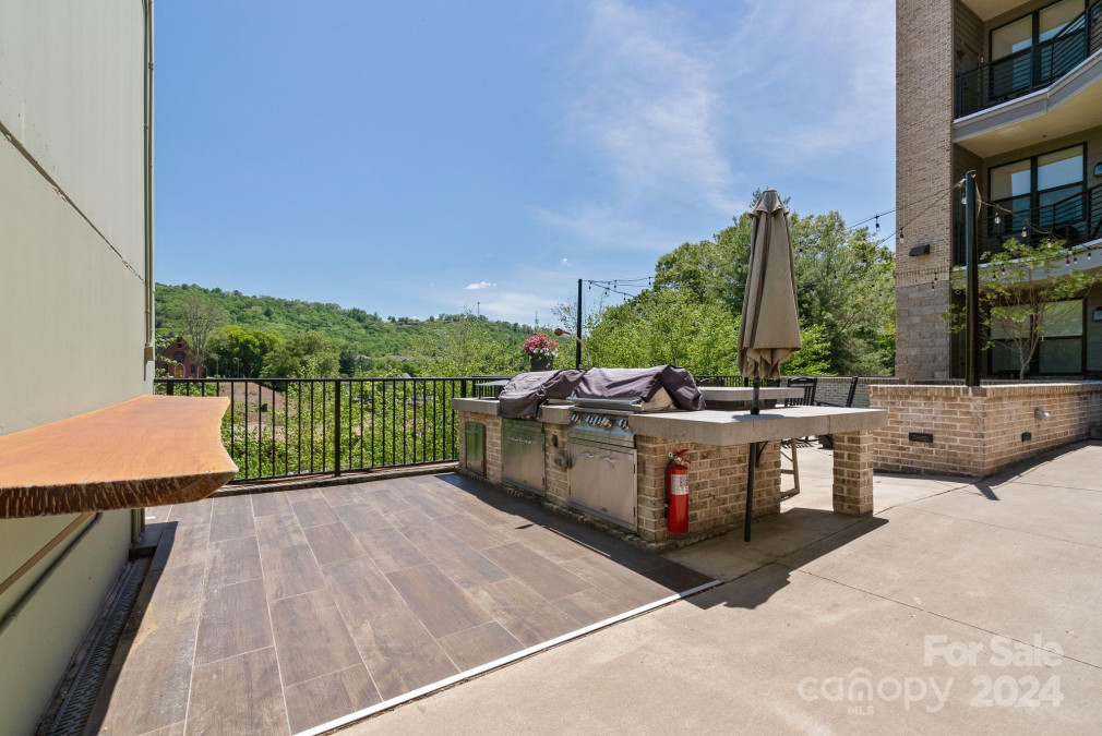 55 Market St Asheville, NC 28801