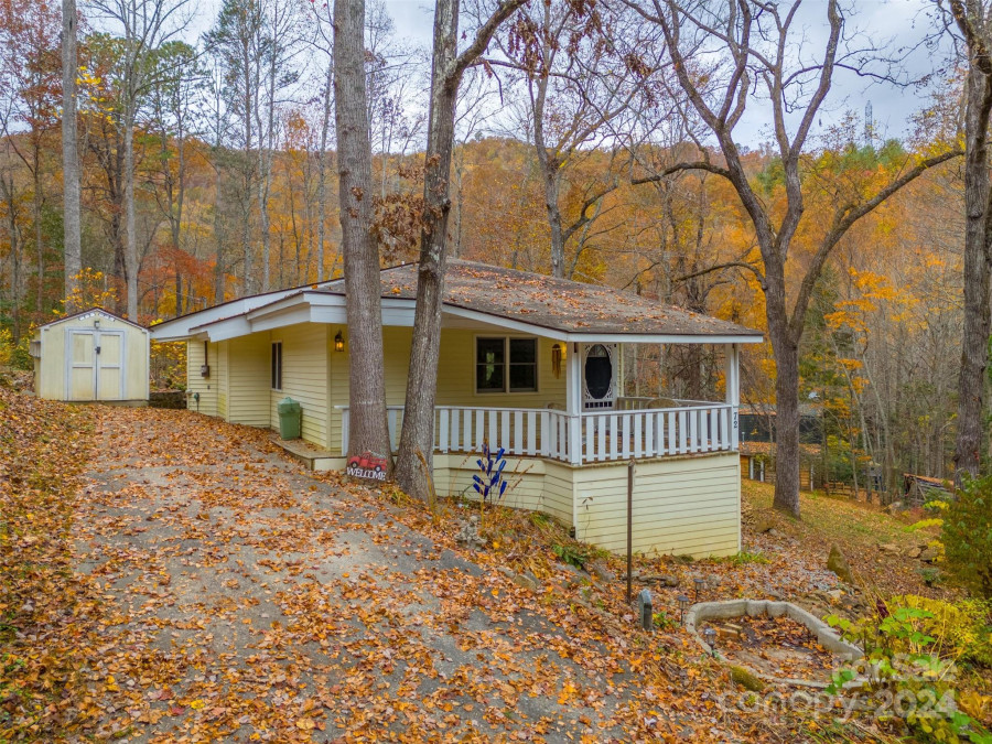 72 Sometimes Creek Rd Sylva, NC 28779