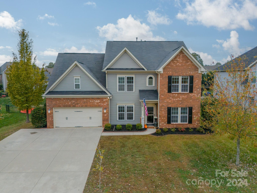 10126 Loch Lomond Dr Charlotte, NC 28278