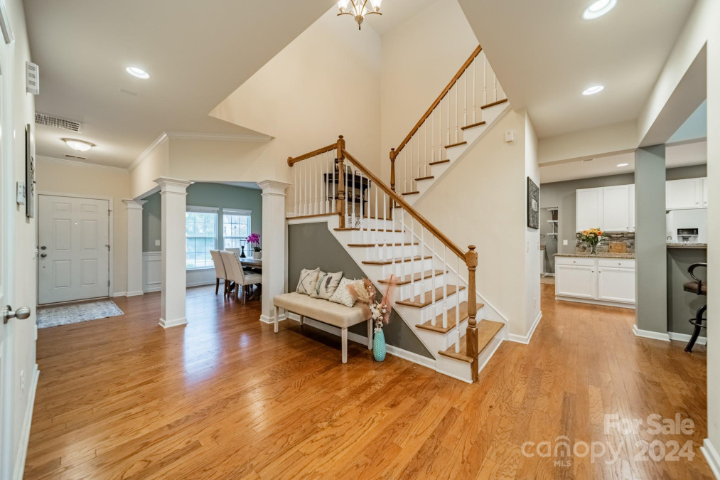 10126 Loch Lomond Dr Charlotte, NC 28278