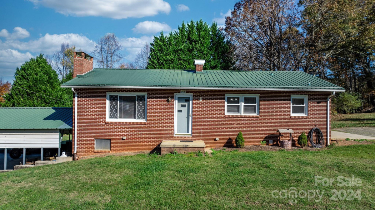 2166 Rural Retreat Rd Lenoir, NC 28645