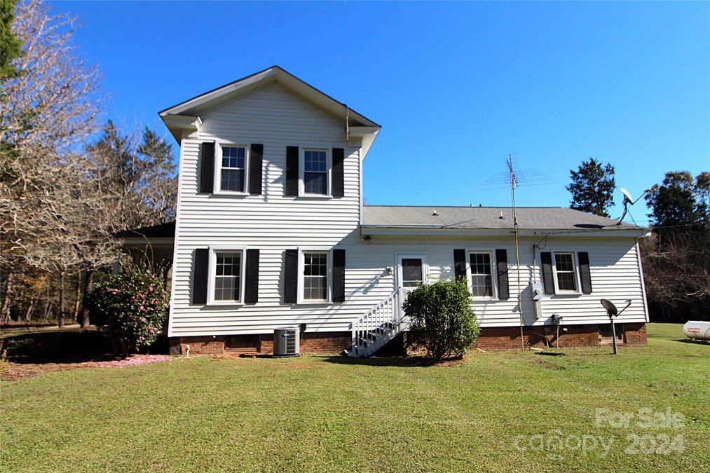 2002 Edge Park Rd Clover, SC 29710