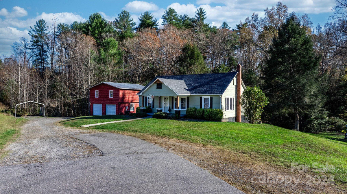 4429 Lower Cedar Valley Rd Hudson, NC 28638