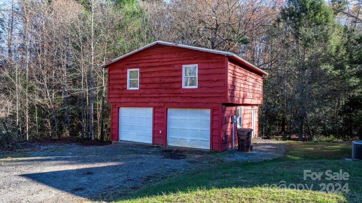 4429 Lower Cedar Valley Rd Hudson, NC 28638