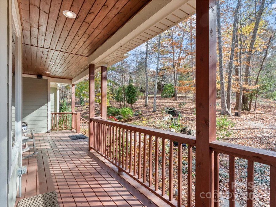 11 Maple Cove Dr Swannanoa, NC 28778