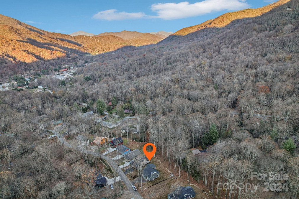 593 Twinbrook Ln Maggie Valley, NC 28751