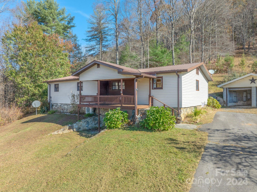 245 Ellington Hollow Dr Marshall, NC 28753