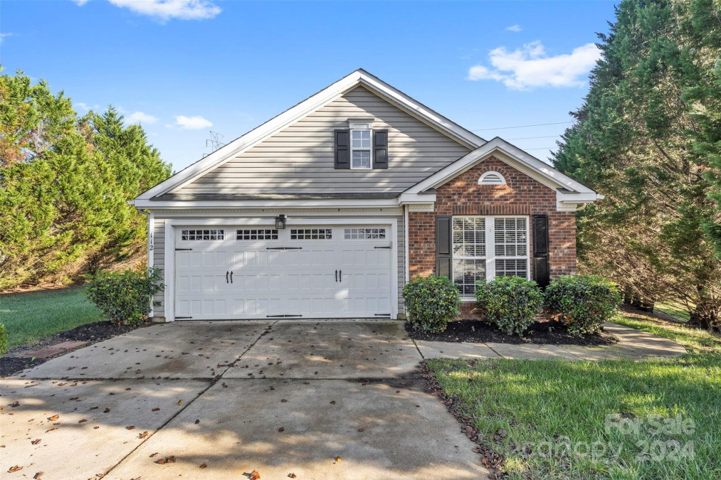 112 Woodcliff Ln Mount Holly, NC 28120