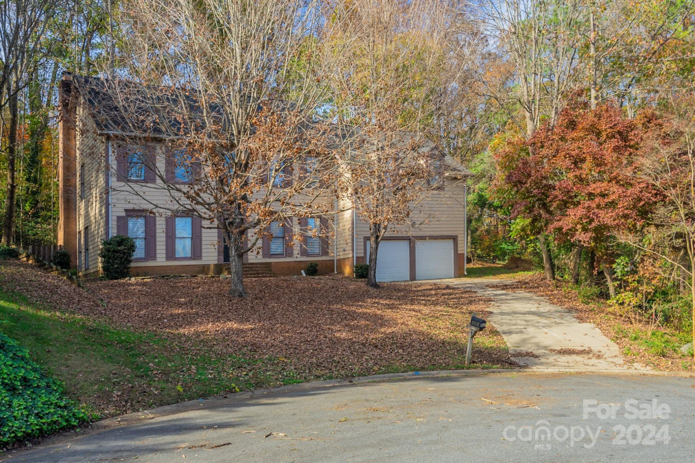 1208 Gum Tree Ln Charlotte, NC 28214