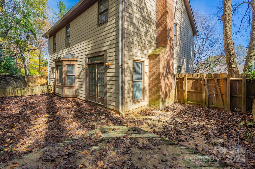 1208 Gum Tree Ln Charlotte, NC 28214