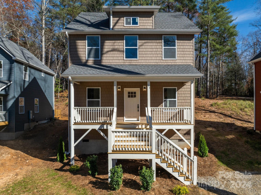 131 Owenby Ln Black Mountain, NC 28711