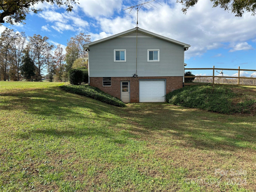 240 Woodset Dr Forest City, NC 28043