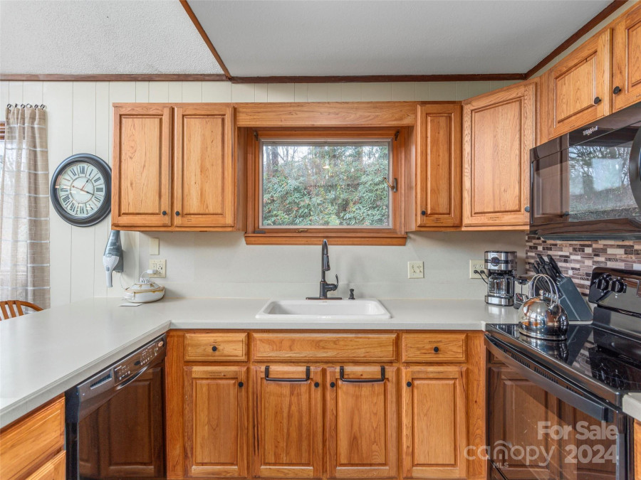 202 Cedar Dr Maggie Valley, NC 28751