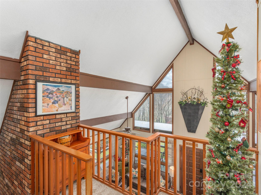 202 Cedar Dr Maggie Valley, NC 28751