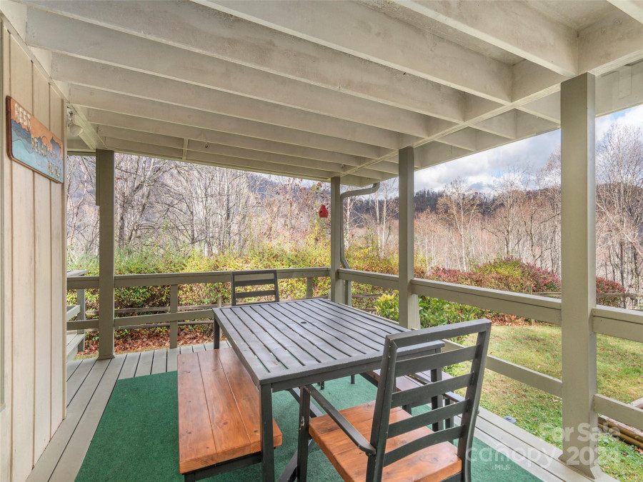 202 Cedar Dr Maggie Valley, NC 28751